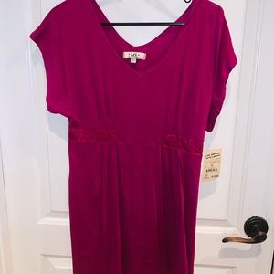 Magenta v Neck top
